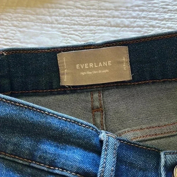 Everlane - Picture 3 of 5